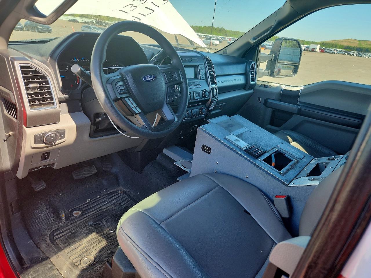 2017 FORD F550