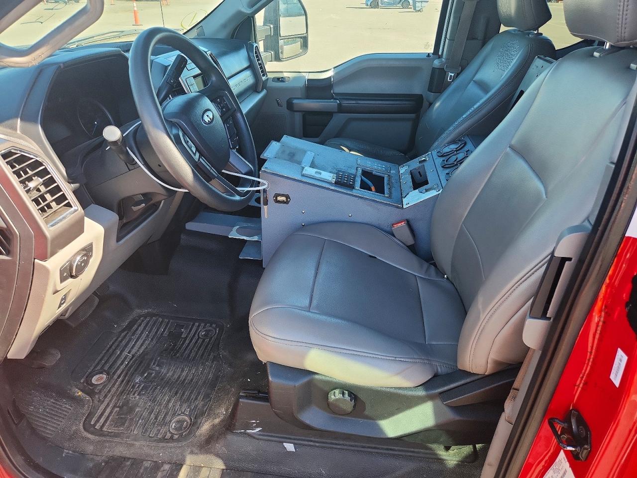 2017 FORD F550