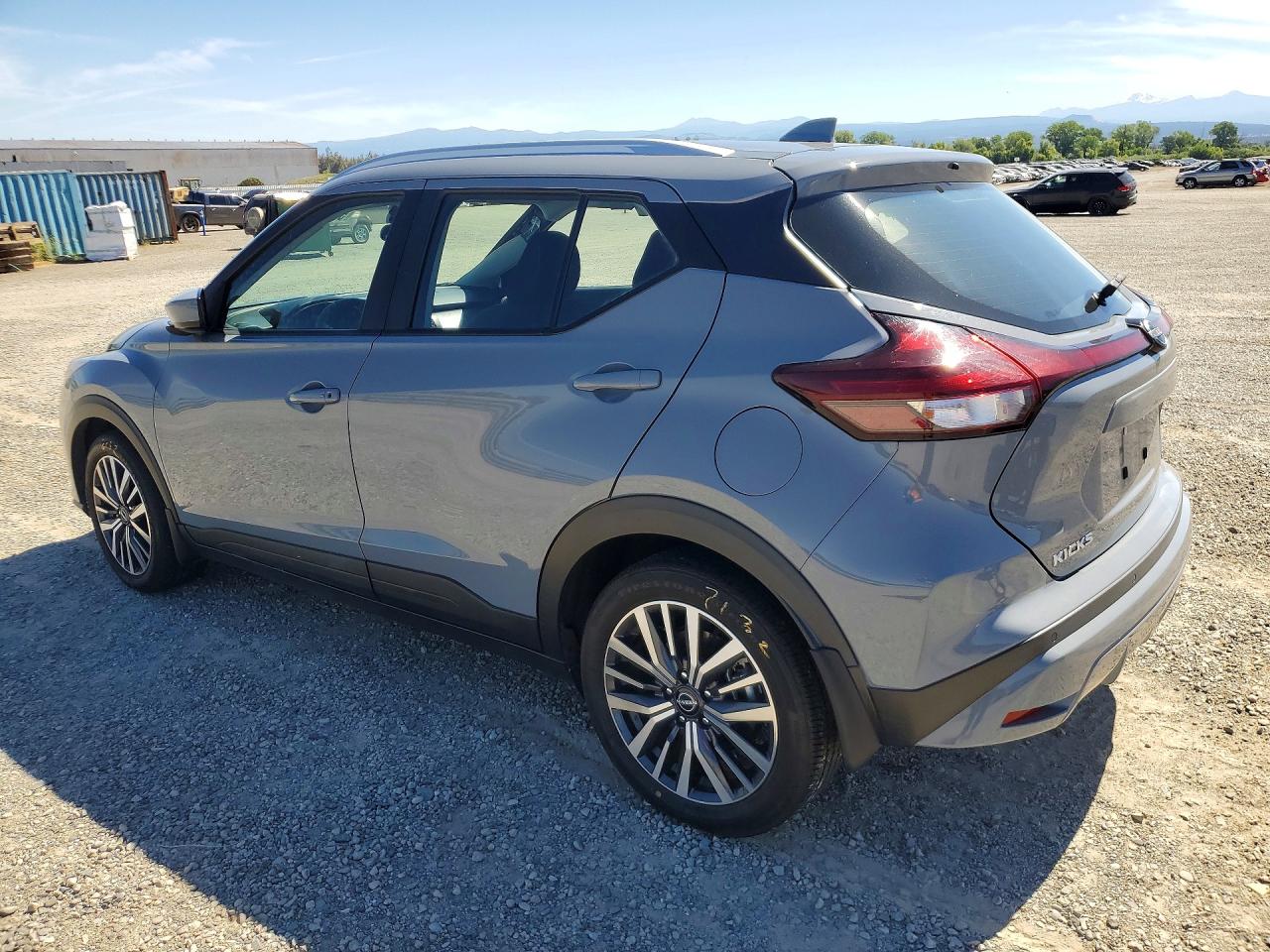 2022 NISSAN KICKS