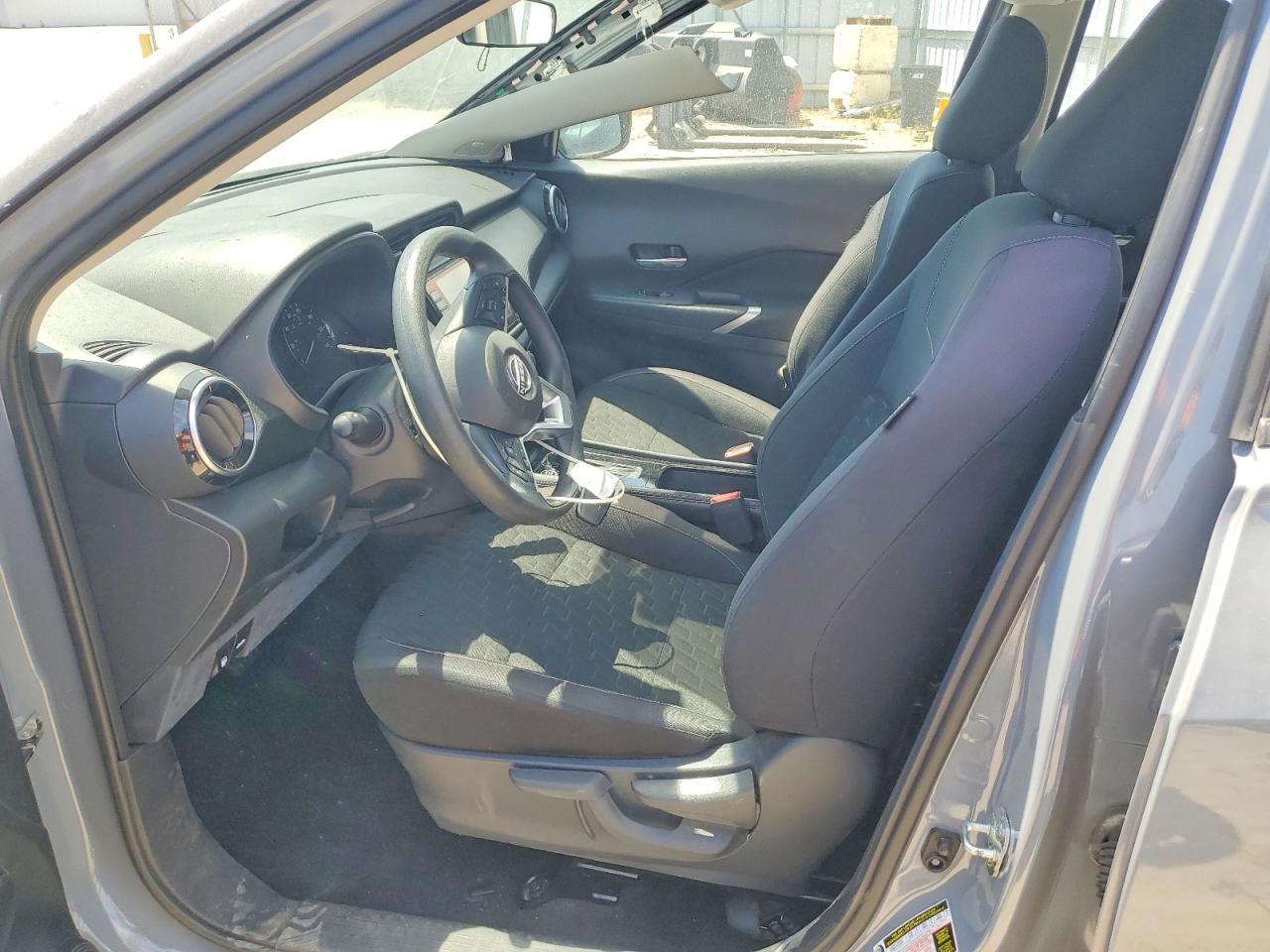 2022 NISSAN KICKS