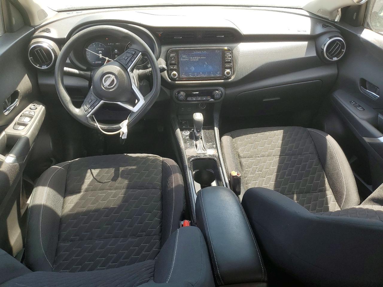 2022 NISSAN KICKS