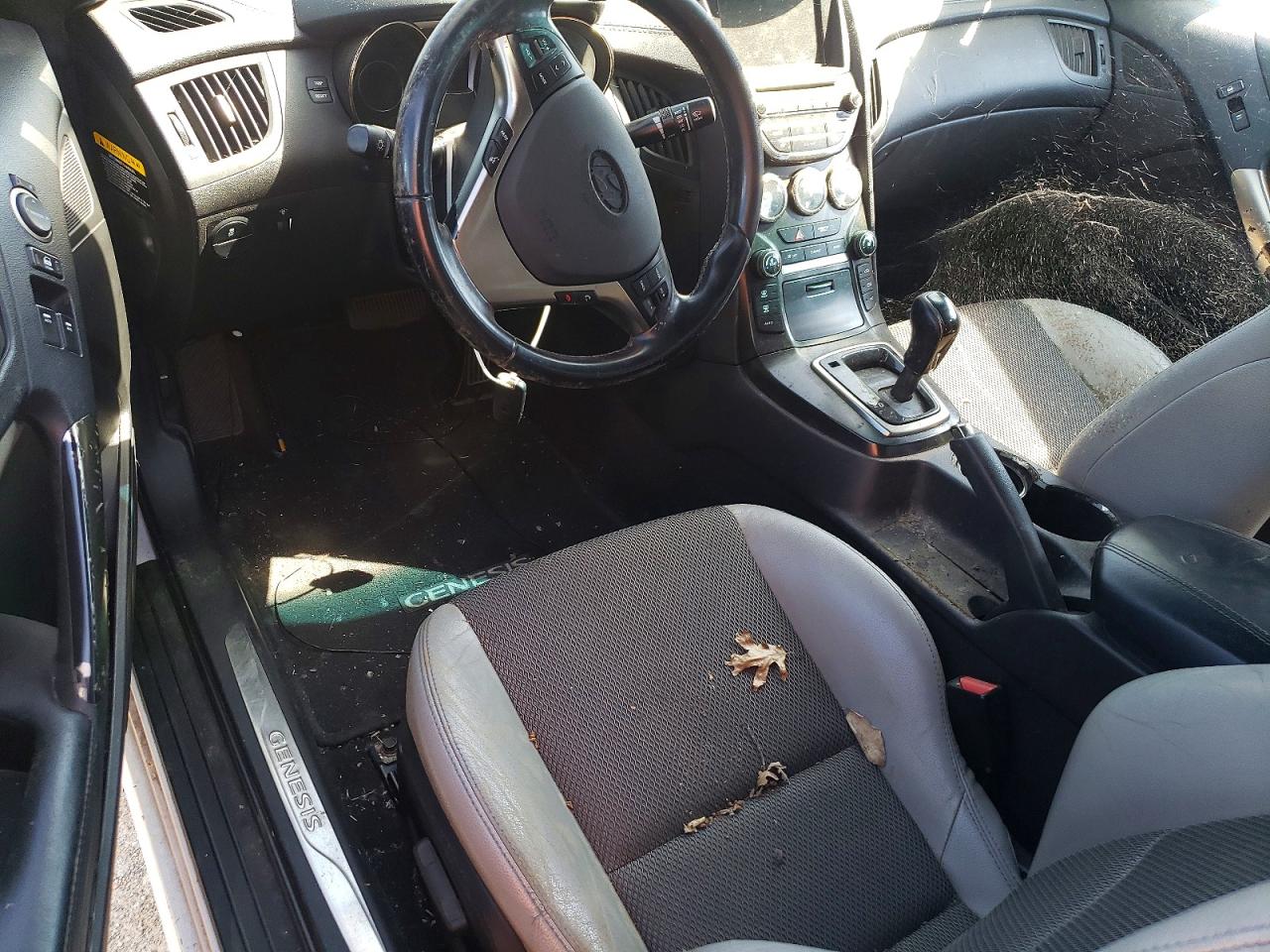 2014 HYUNDAI GENESIS