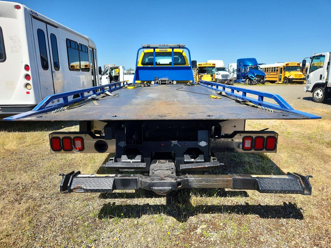 2022 FORD F650