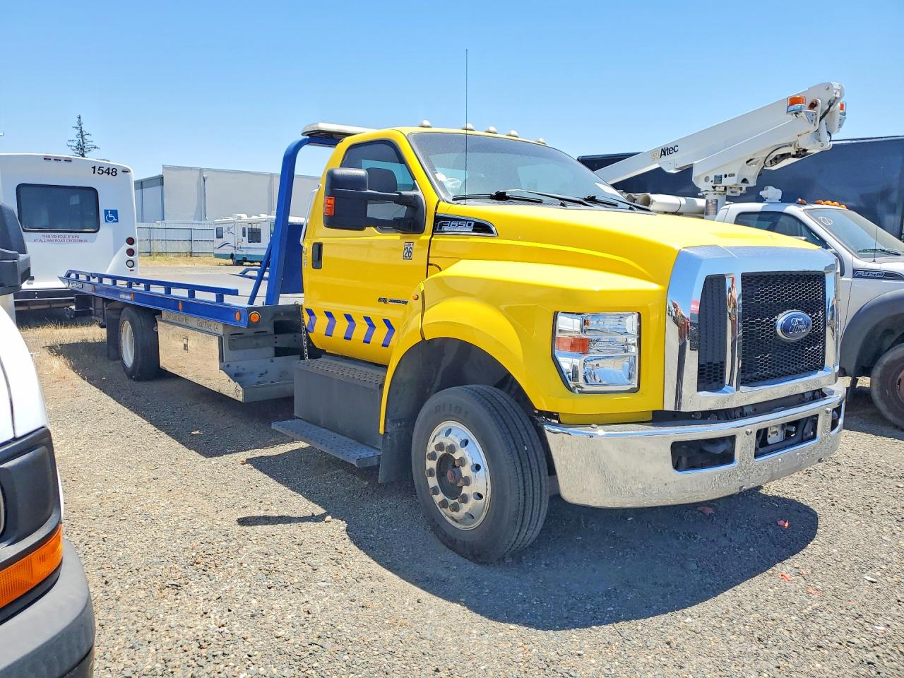 2022 FORD F650