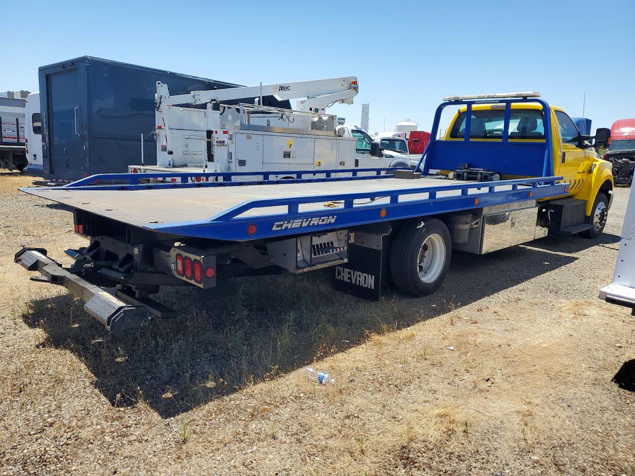 2022 FORD F650