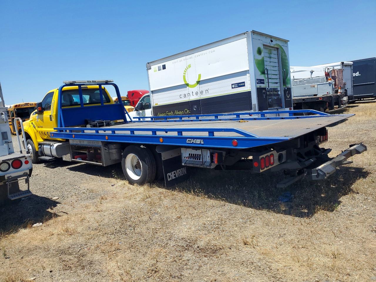 2022 FORD F650