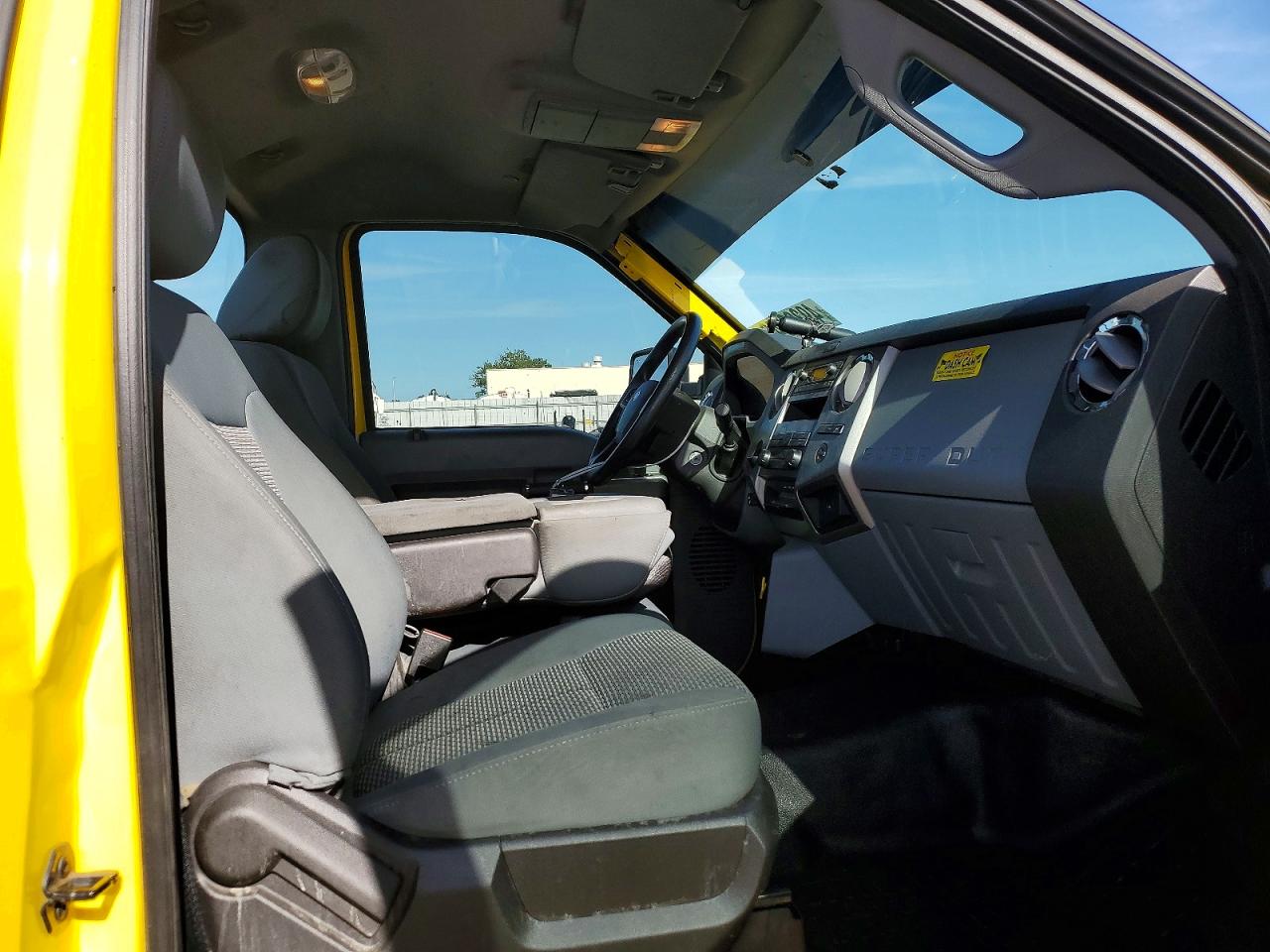 2022 FORD F650