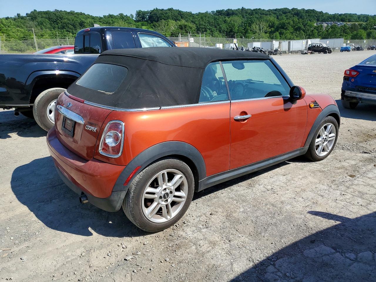 2011 MINI COOPER