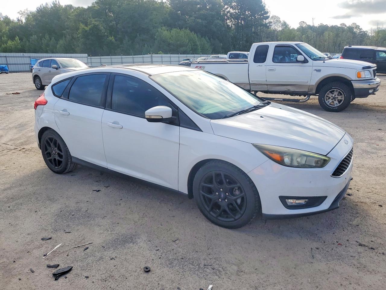 2016 FORD FOCUS