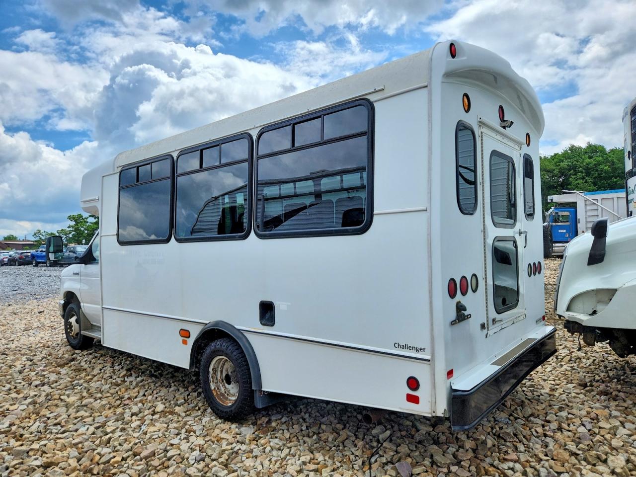 2017 FORD ECONOLINE