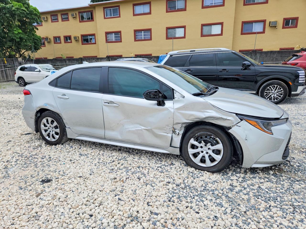 2025 TOYOTA COROLLA