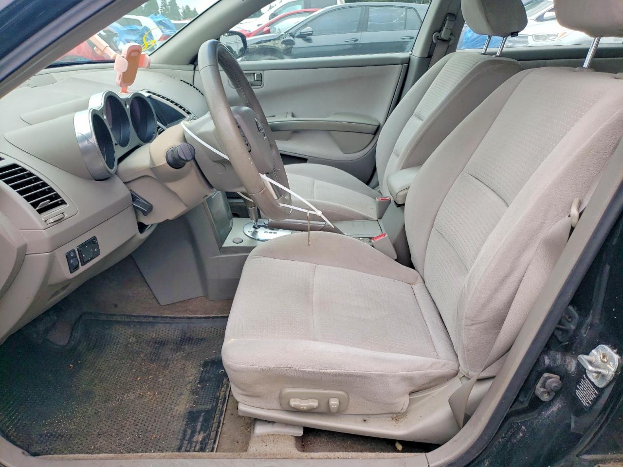 2004 NISSAN MAXIMA