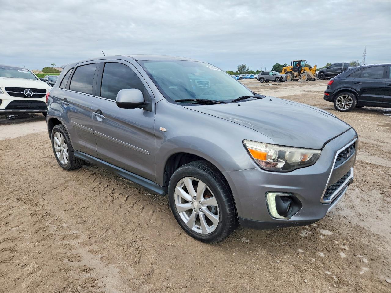 2015 MITSUBISHI OUTLANDER