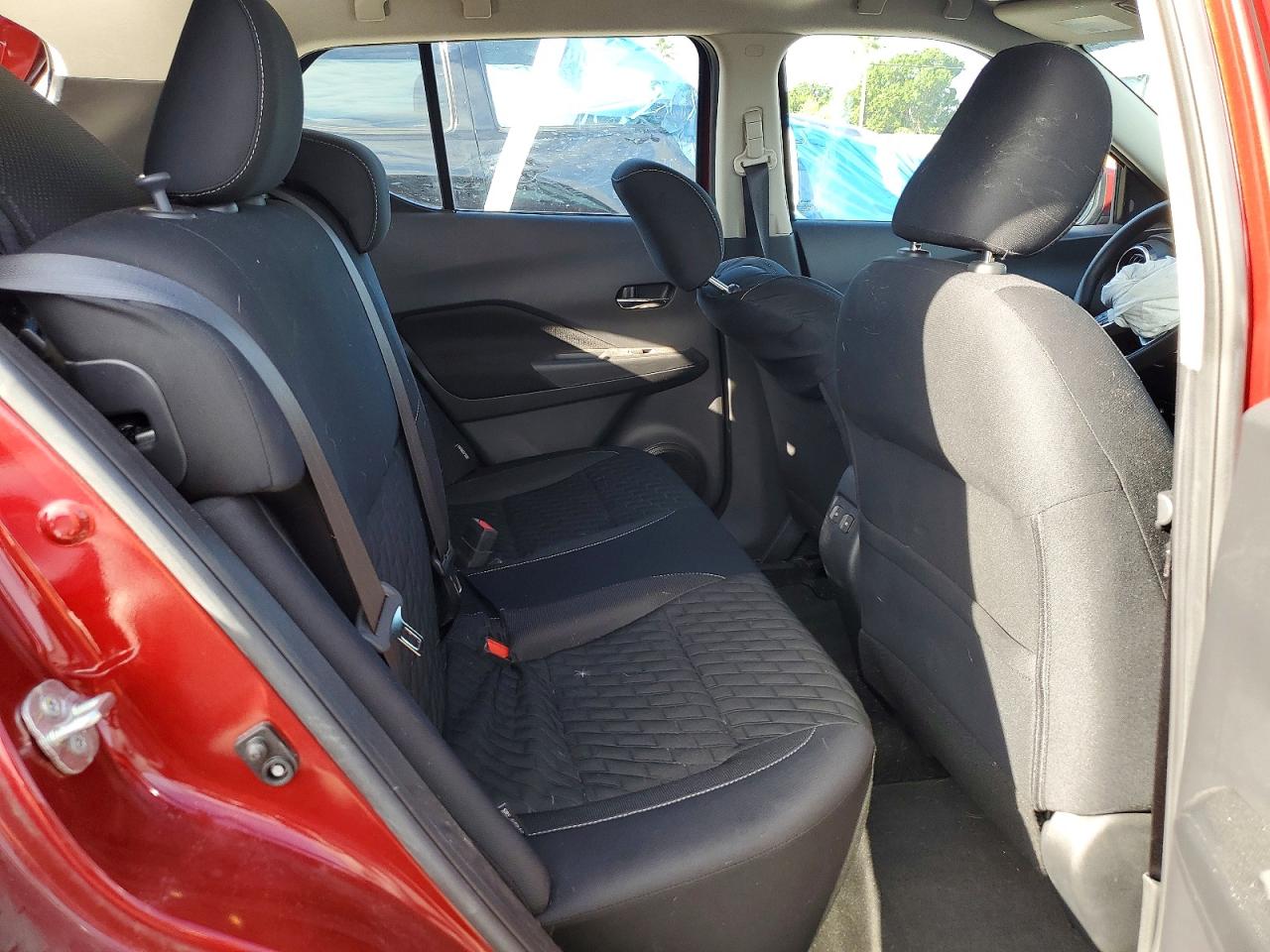 2023 NISSAN KICKS