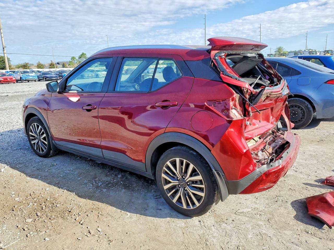2023 NISSAN KICKS