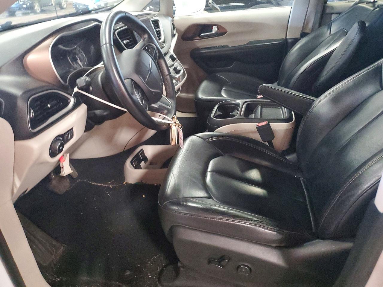 2017 CHRYSLER PACIFICA