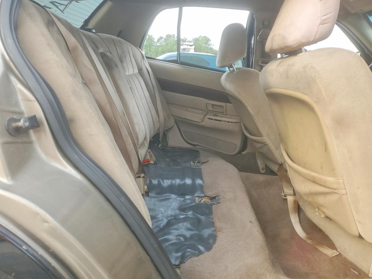 2003 MERCURY GRMARQUIS
