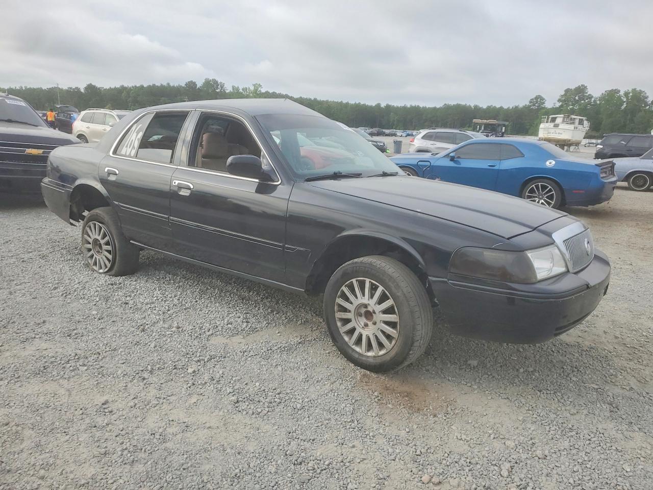 2003 MERCURY GRMARQUIS
