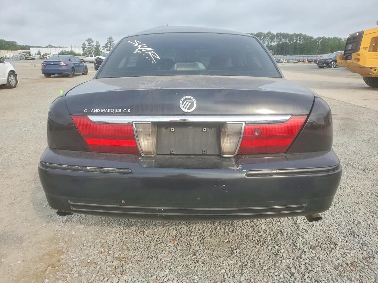 2003 MERCURY GRMARQUIS