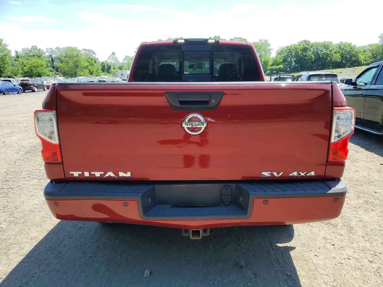 2017 NISSAN TITAN