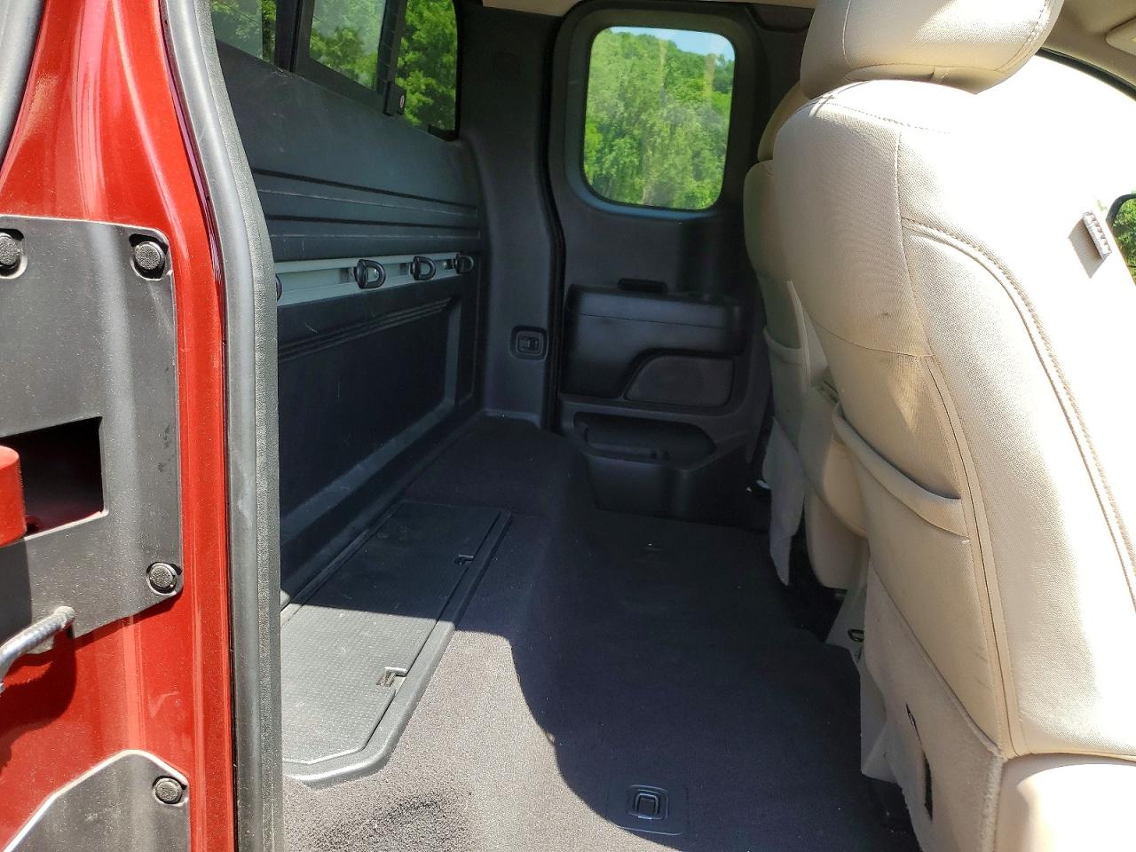 2017 NISSAN TITAN
