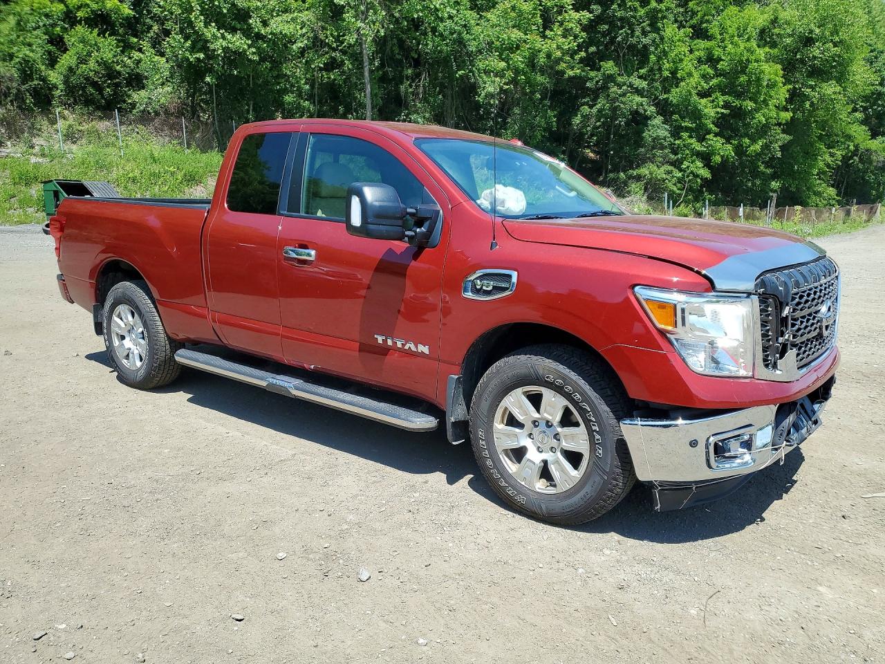 2017 NISSAN TITAN