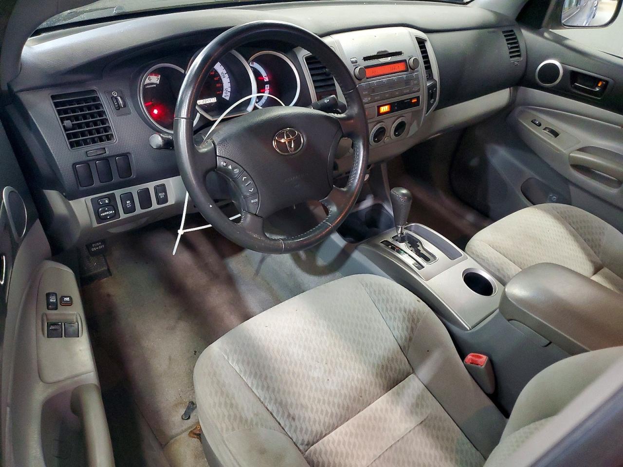 2011 TOYOTA TACOMA