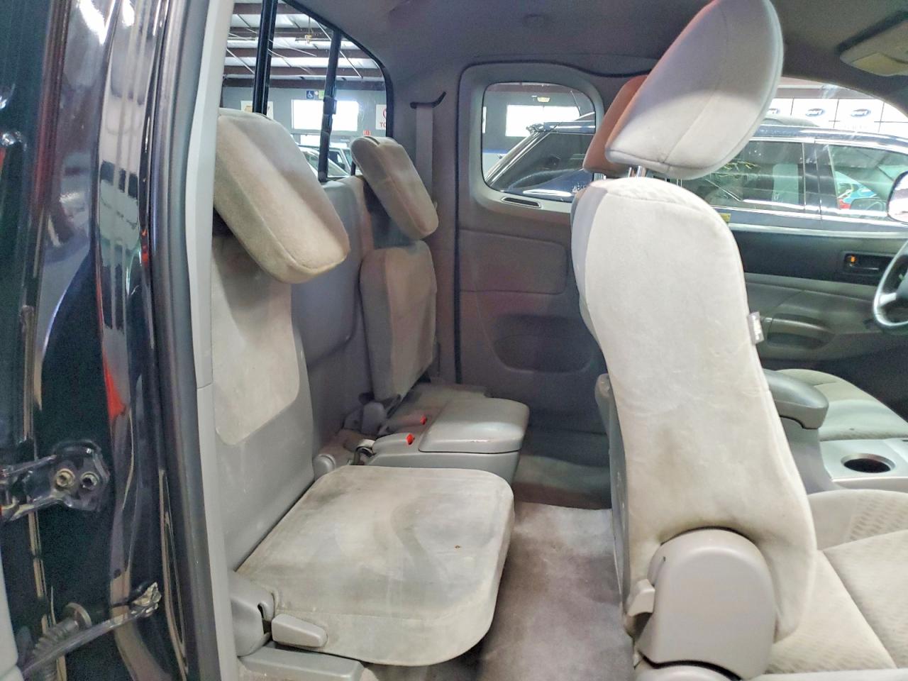 2011 TOYOTA TACOMA