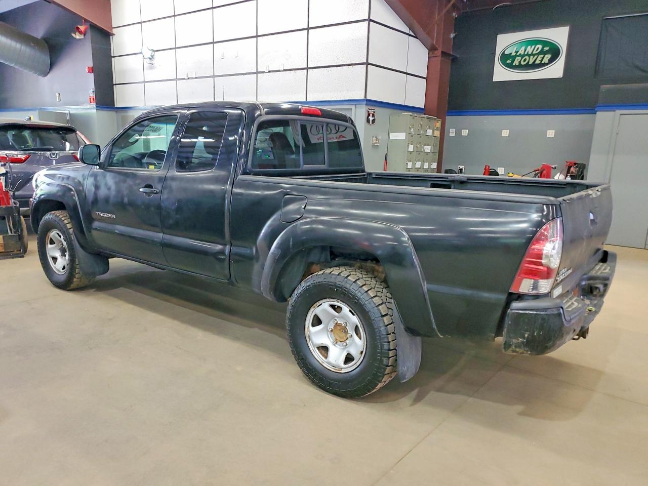2011 TOYOTA TACOMA