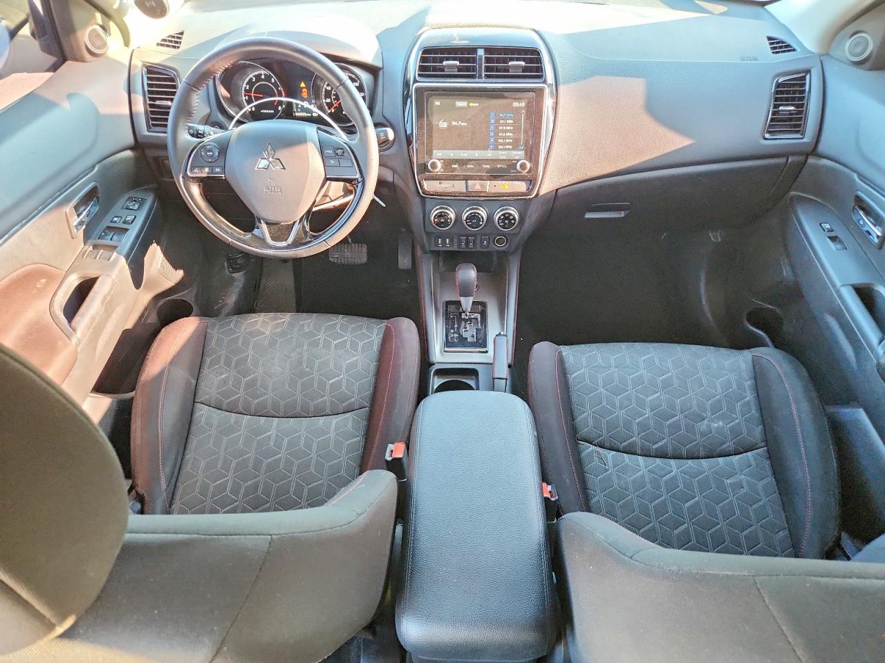 2023 MITSUBISHI OUTLANDER