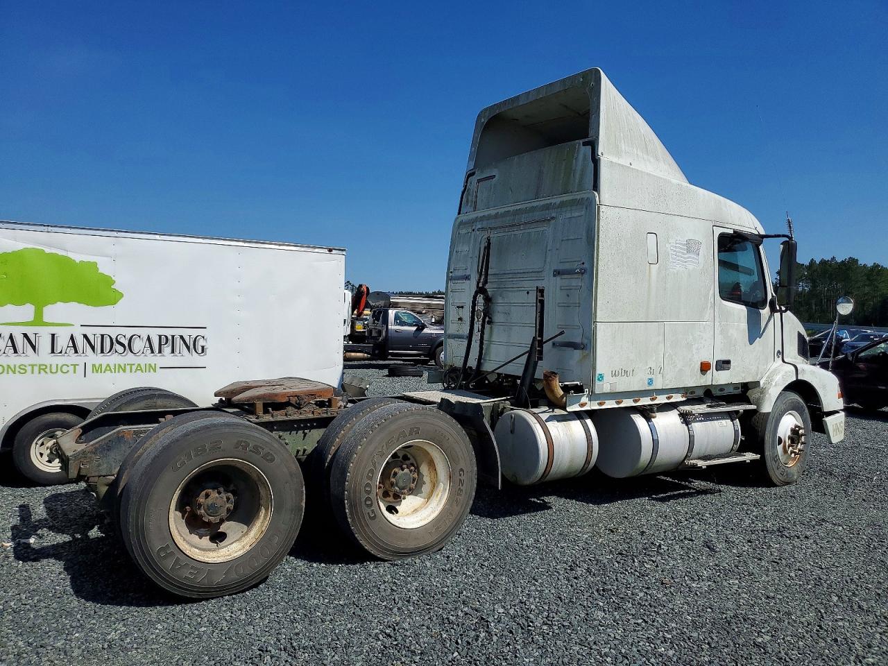 2007 VOLVO VN