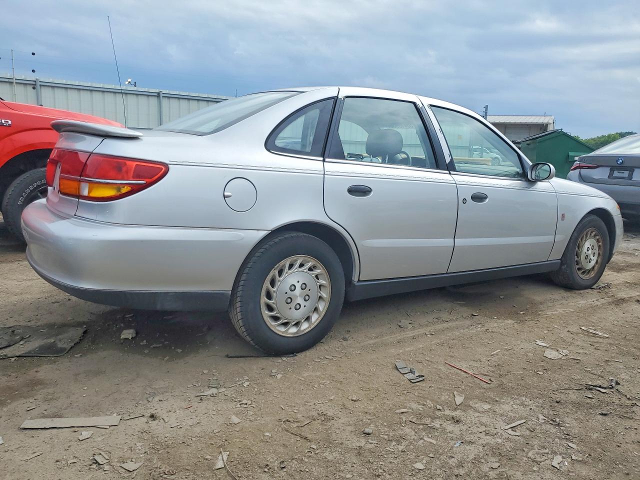 2002 SATURN L100