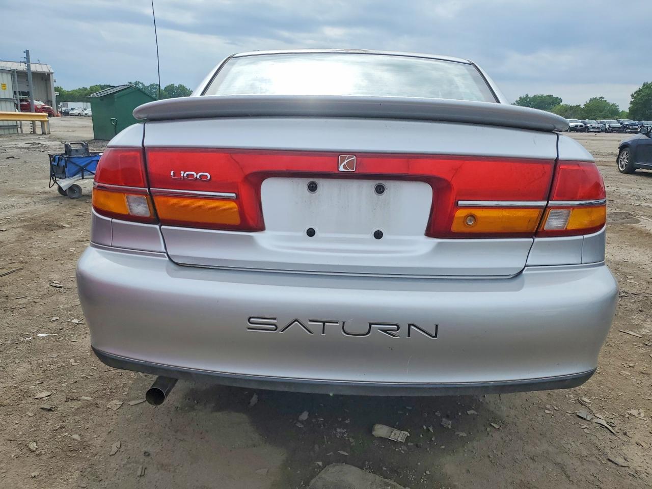 2002 SATURN L100
