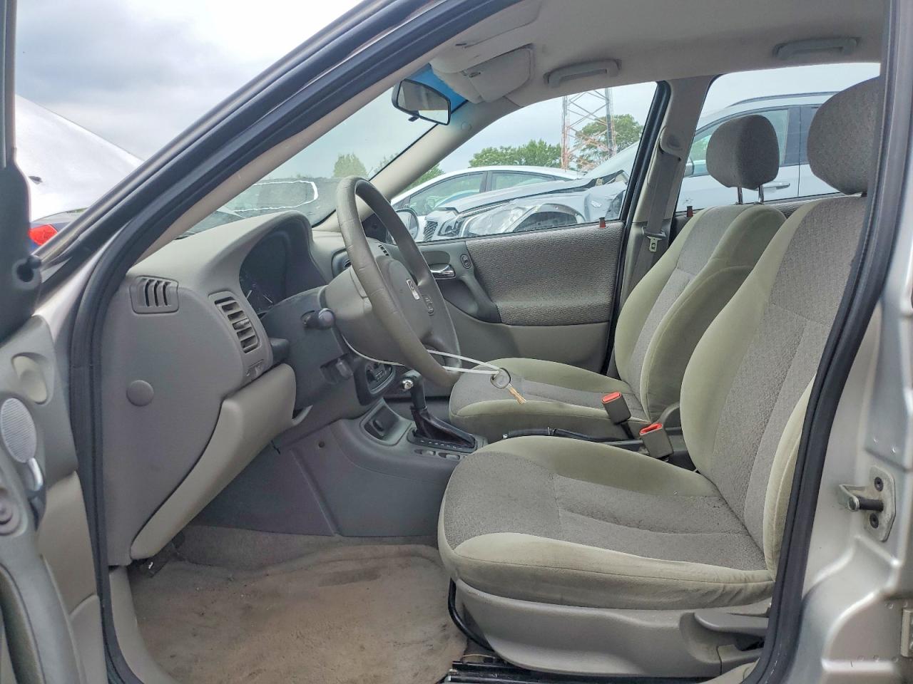 2002 SATURN L100