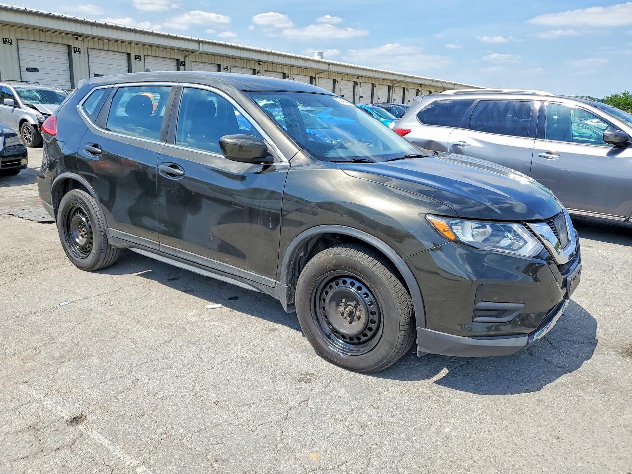 2017 NISSAN ROGUE