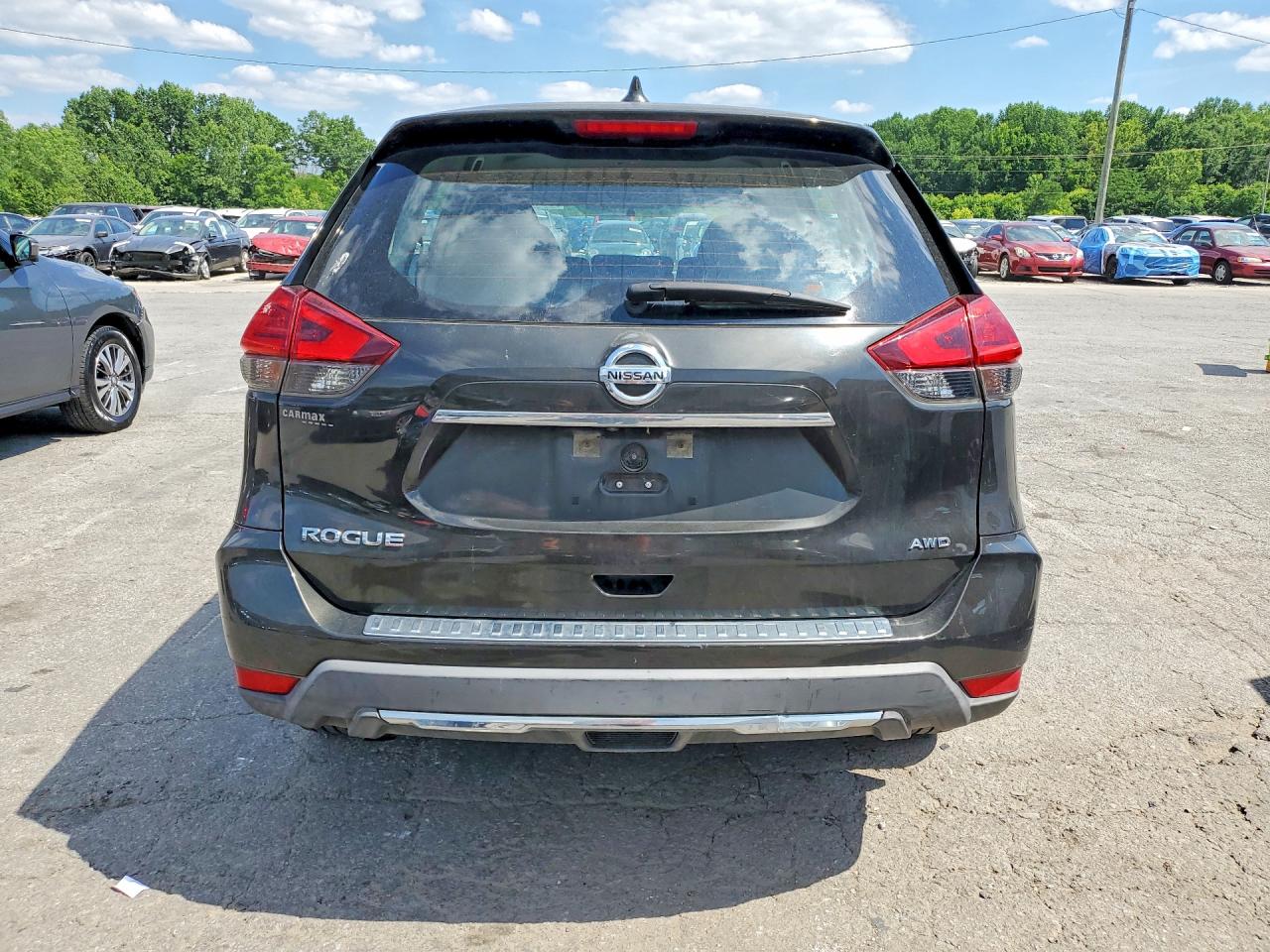 2017 NISSAN ROGUE