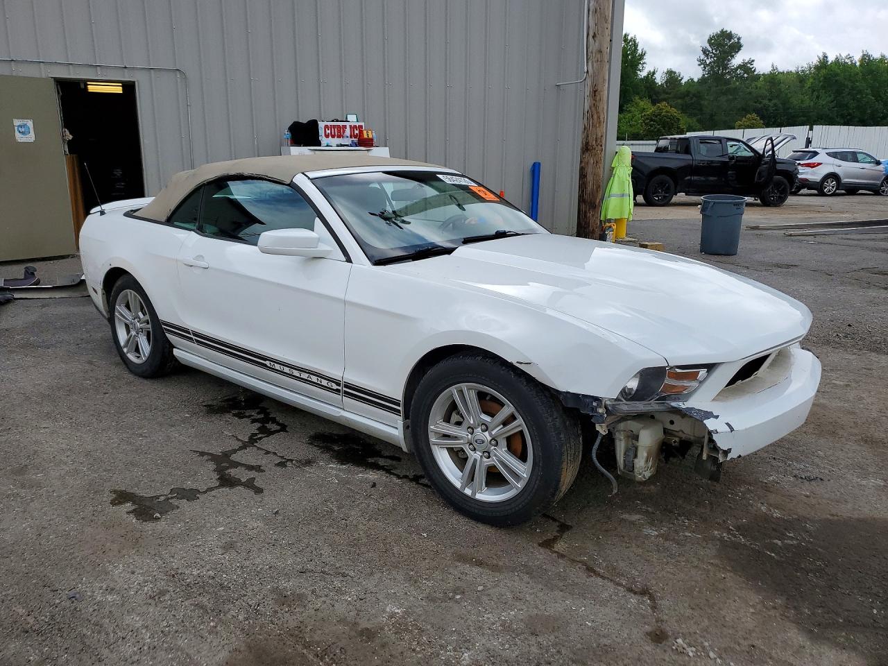 2010 FORD MUSTANG