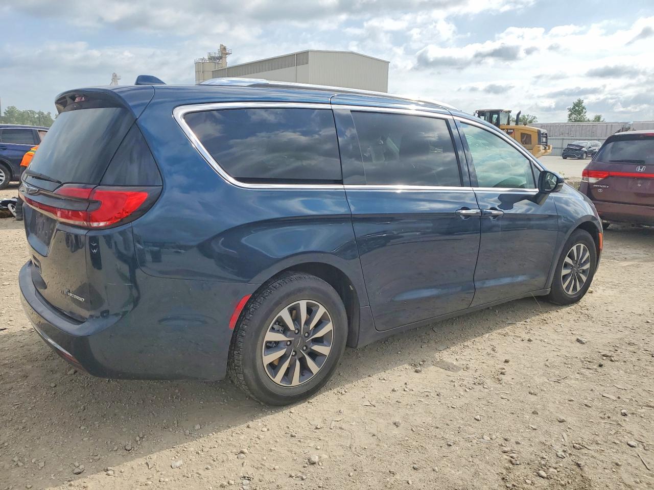 2021 CHRYSLER PACIFICA