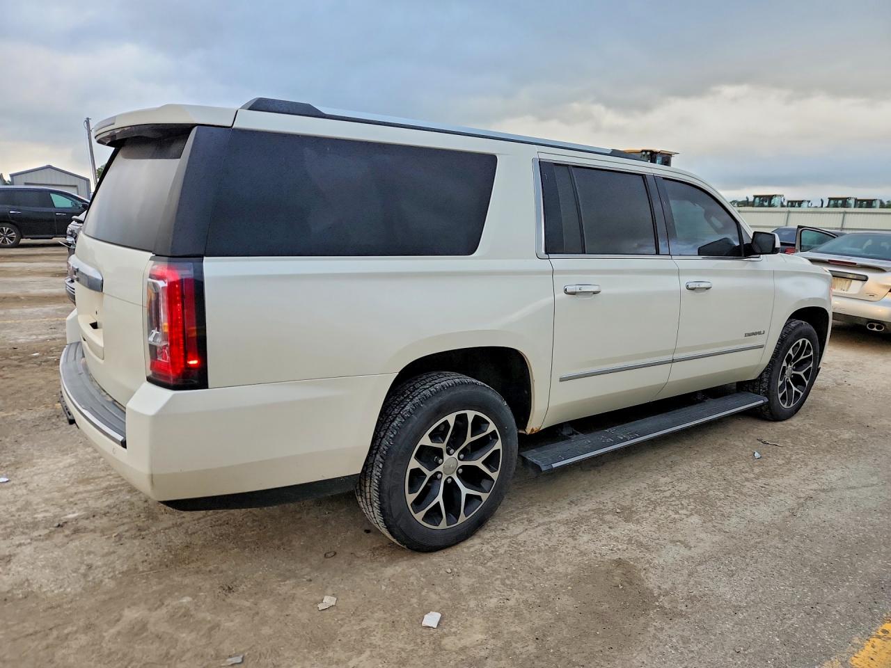 2015 GMC YUKON
