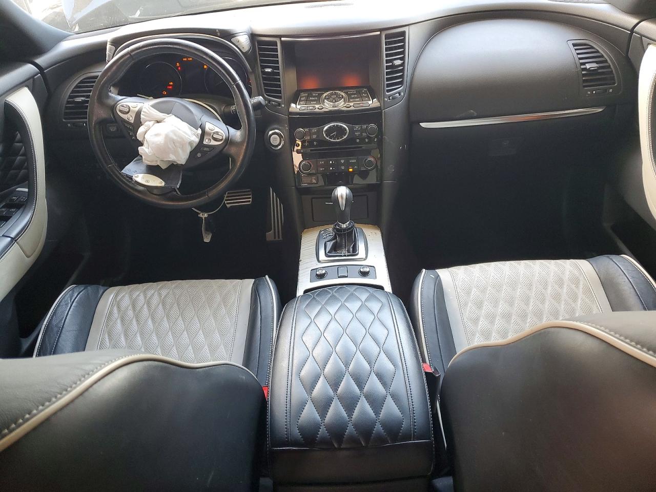 2017 INFINITI QX70 BASE