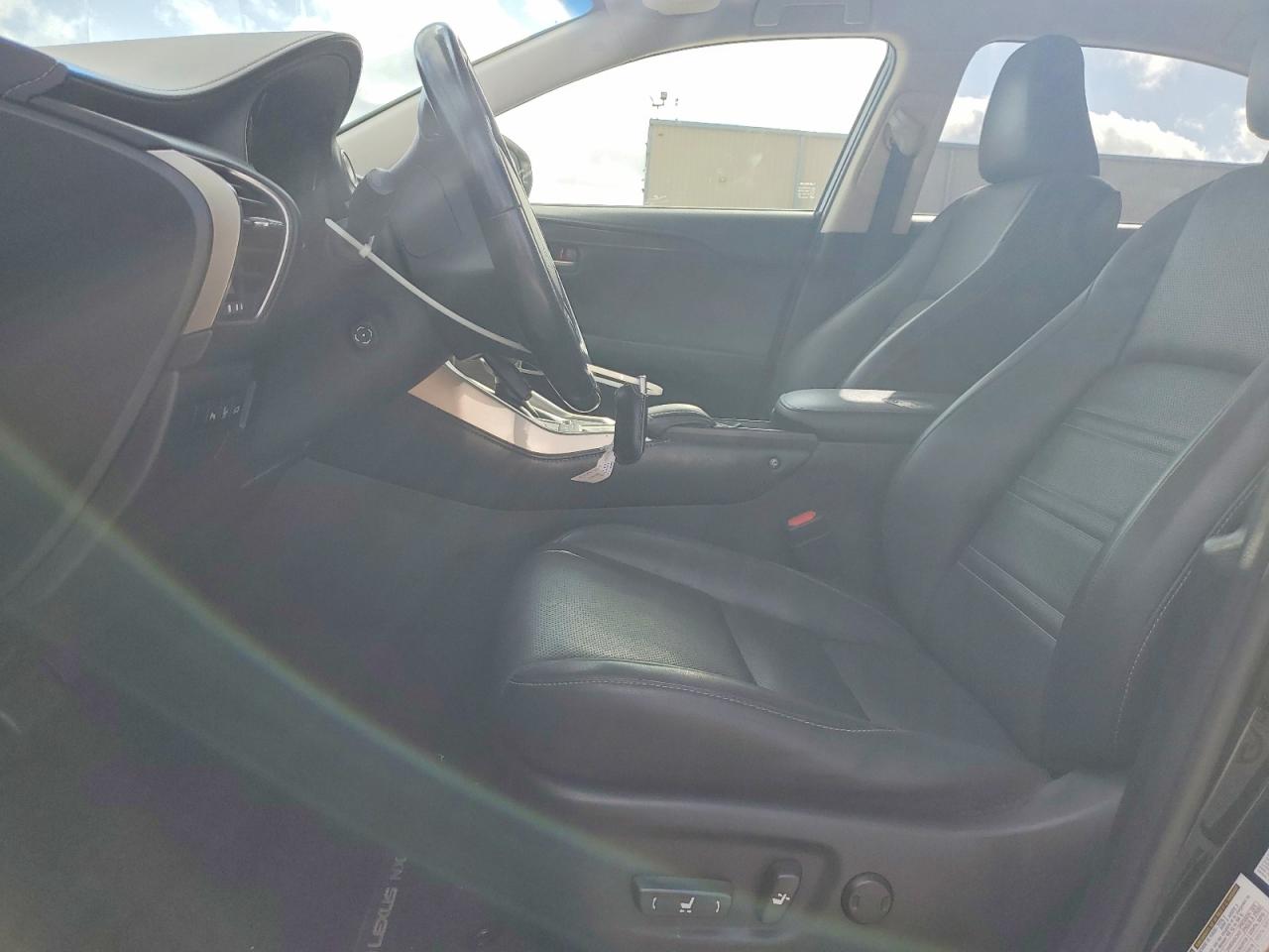 2016 LEXUS NX