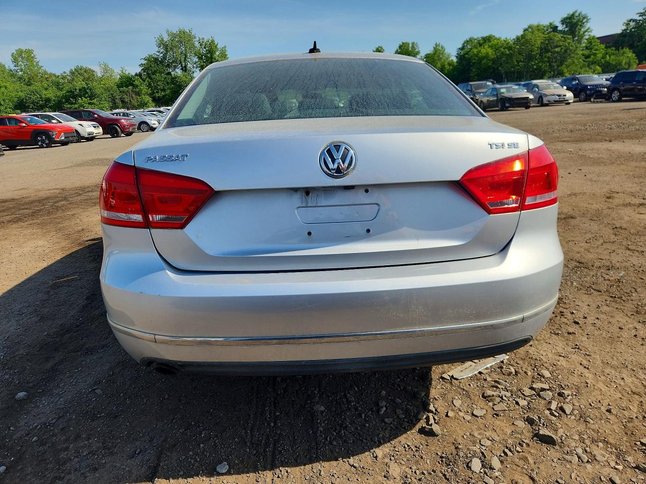 2015 VOLKSWAGEN PASSAT