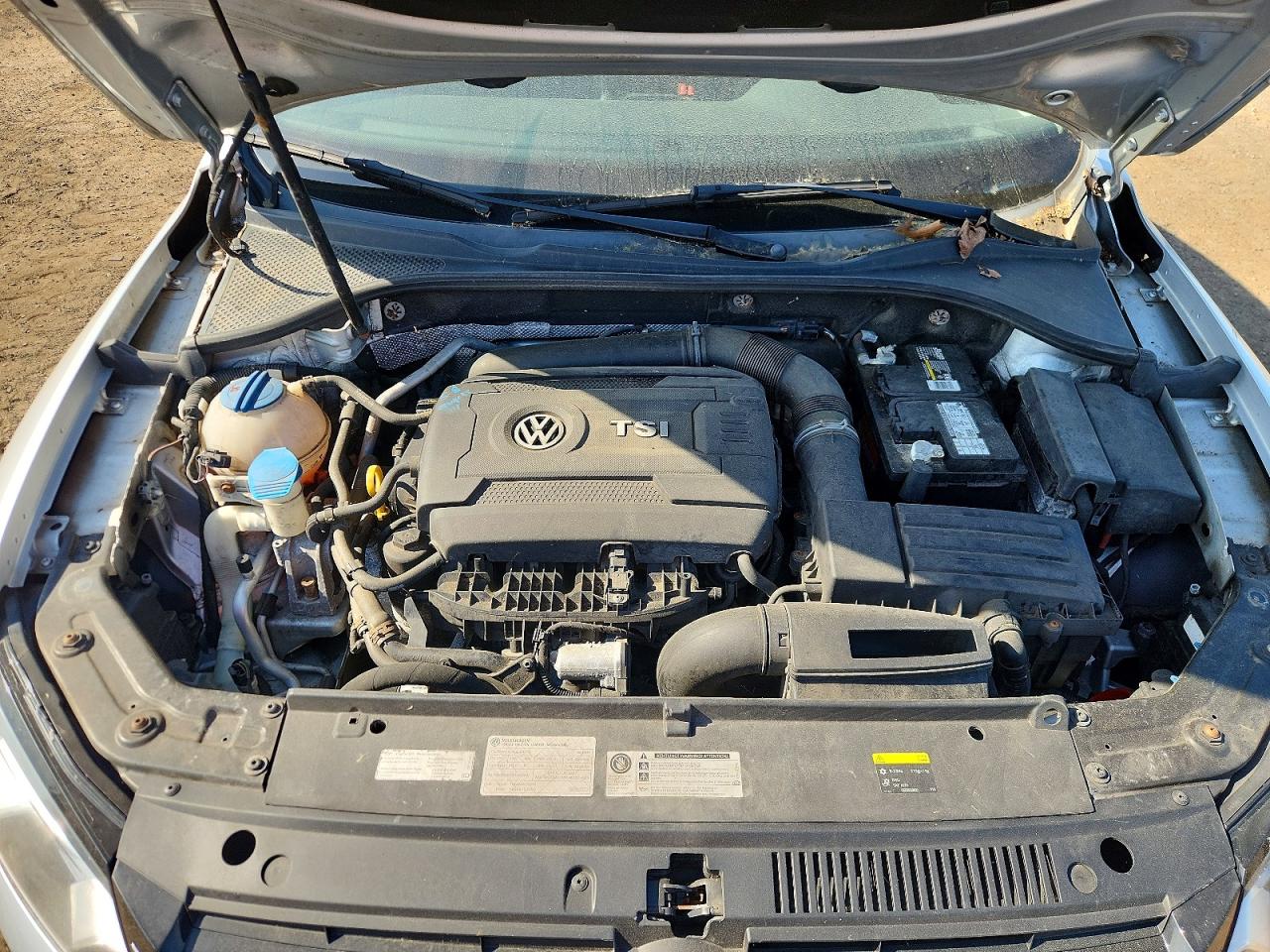 2015 VOLKSWAGEN PASSAT