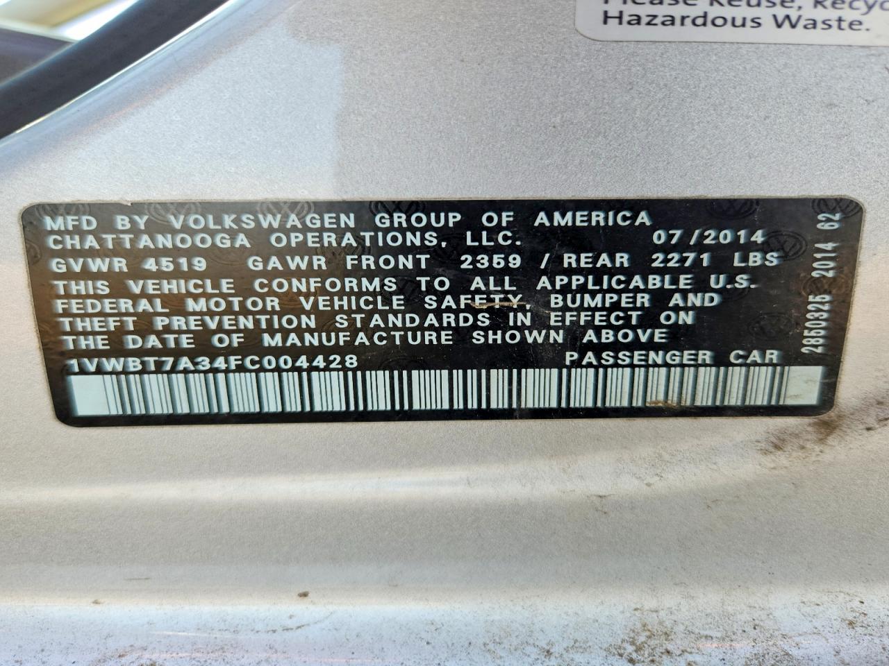 2015 VOLKSWAGEN PASSAT