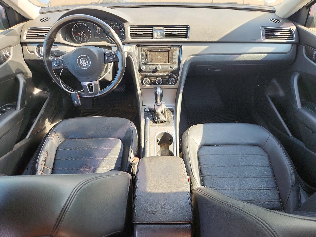 2015 VOLKSWAGEN PASSAT