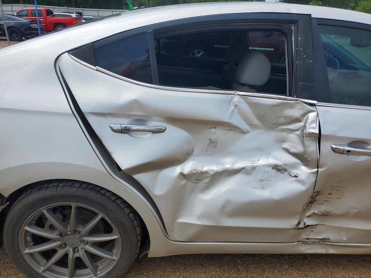 2017 HYUNDAI ELANTRA