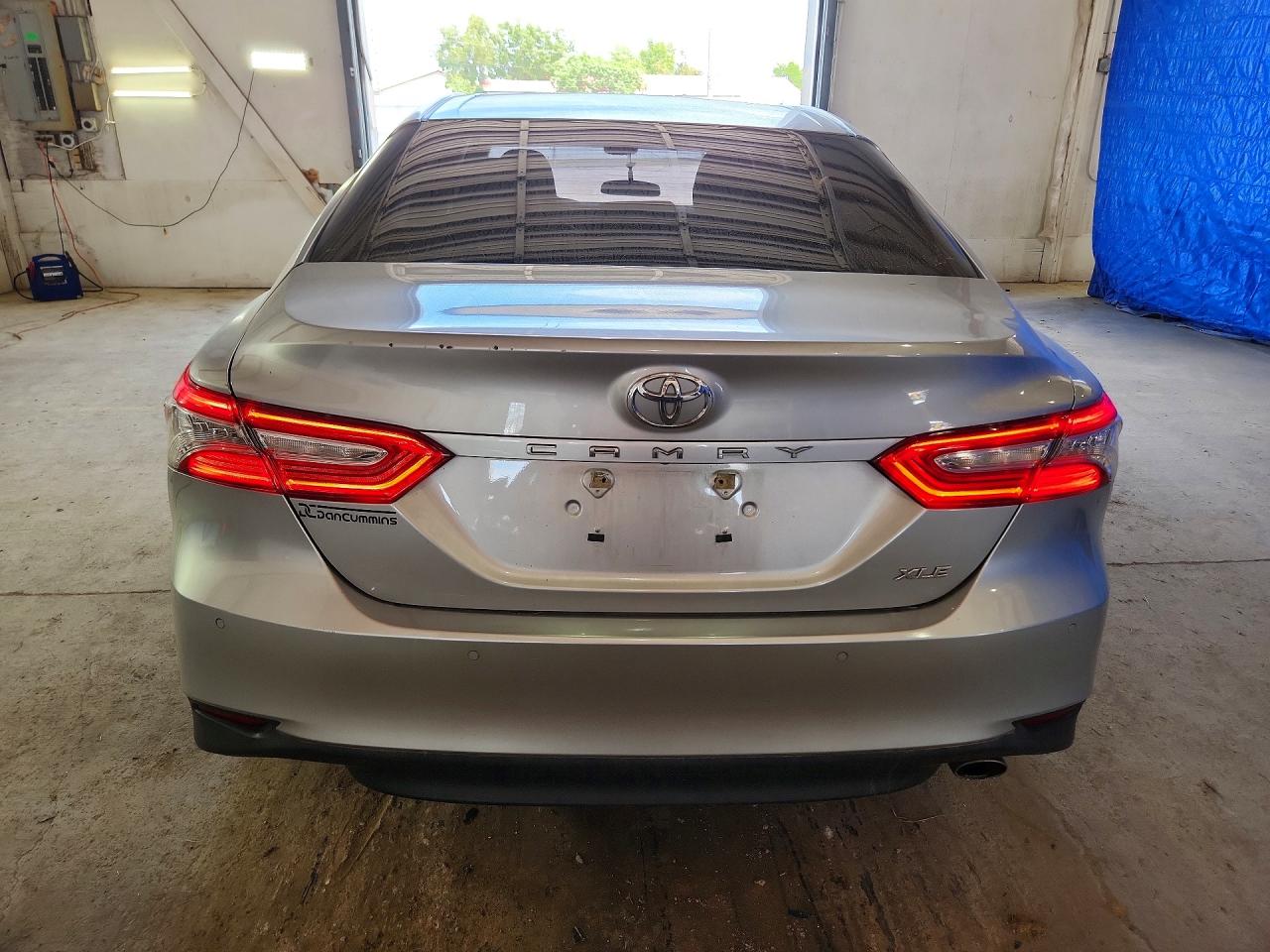2018 TOYOTA CAMRY