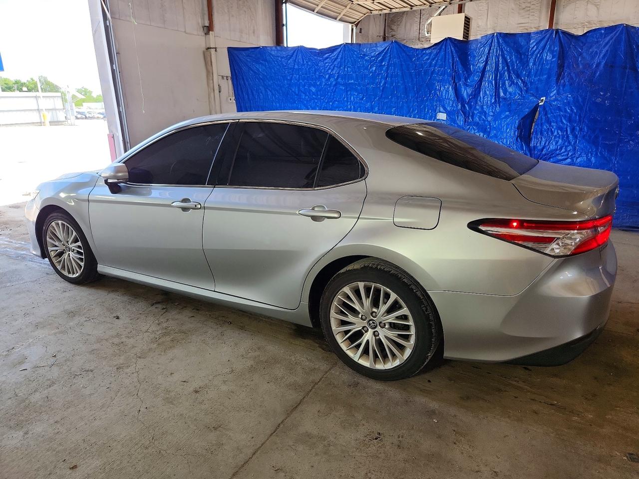 2018 TOYOTA CAMRY