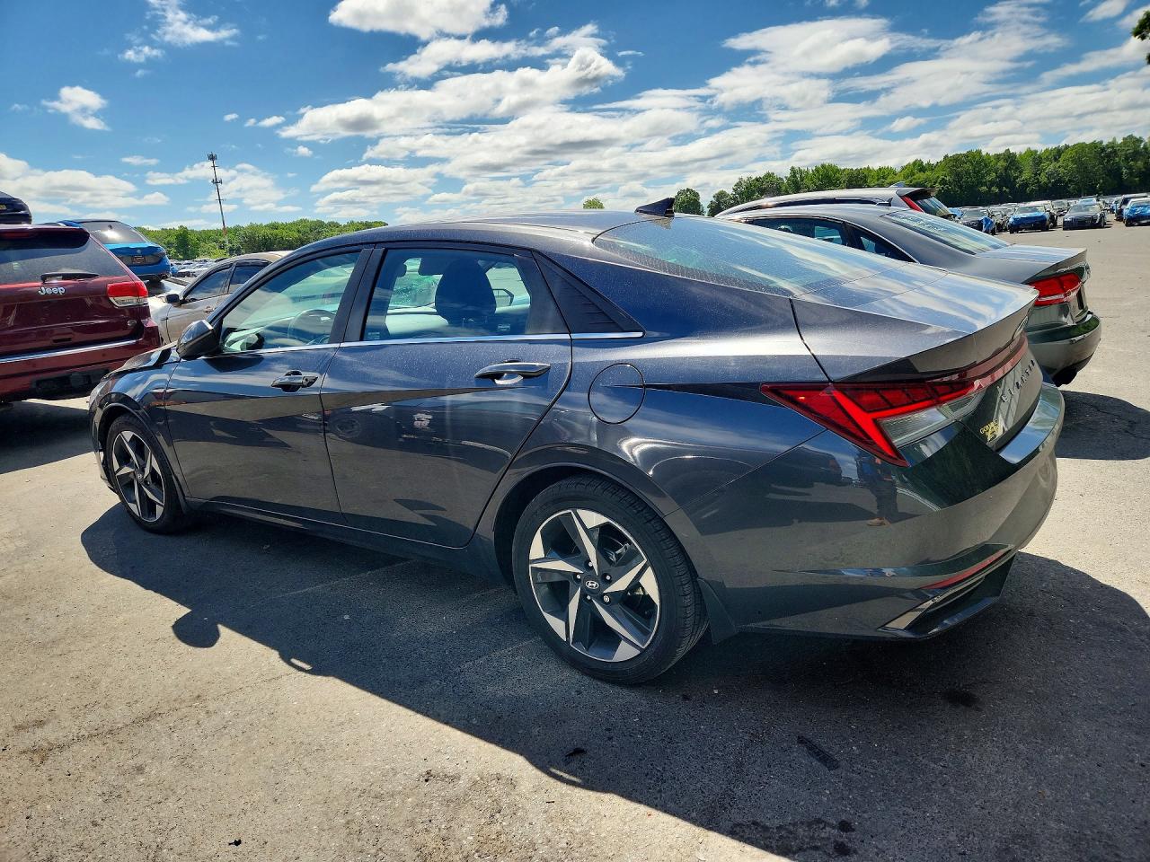 2022 HYUNDAI ELANTRA