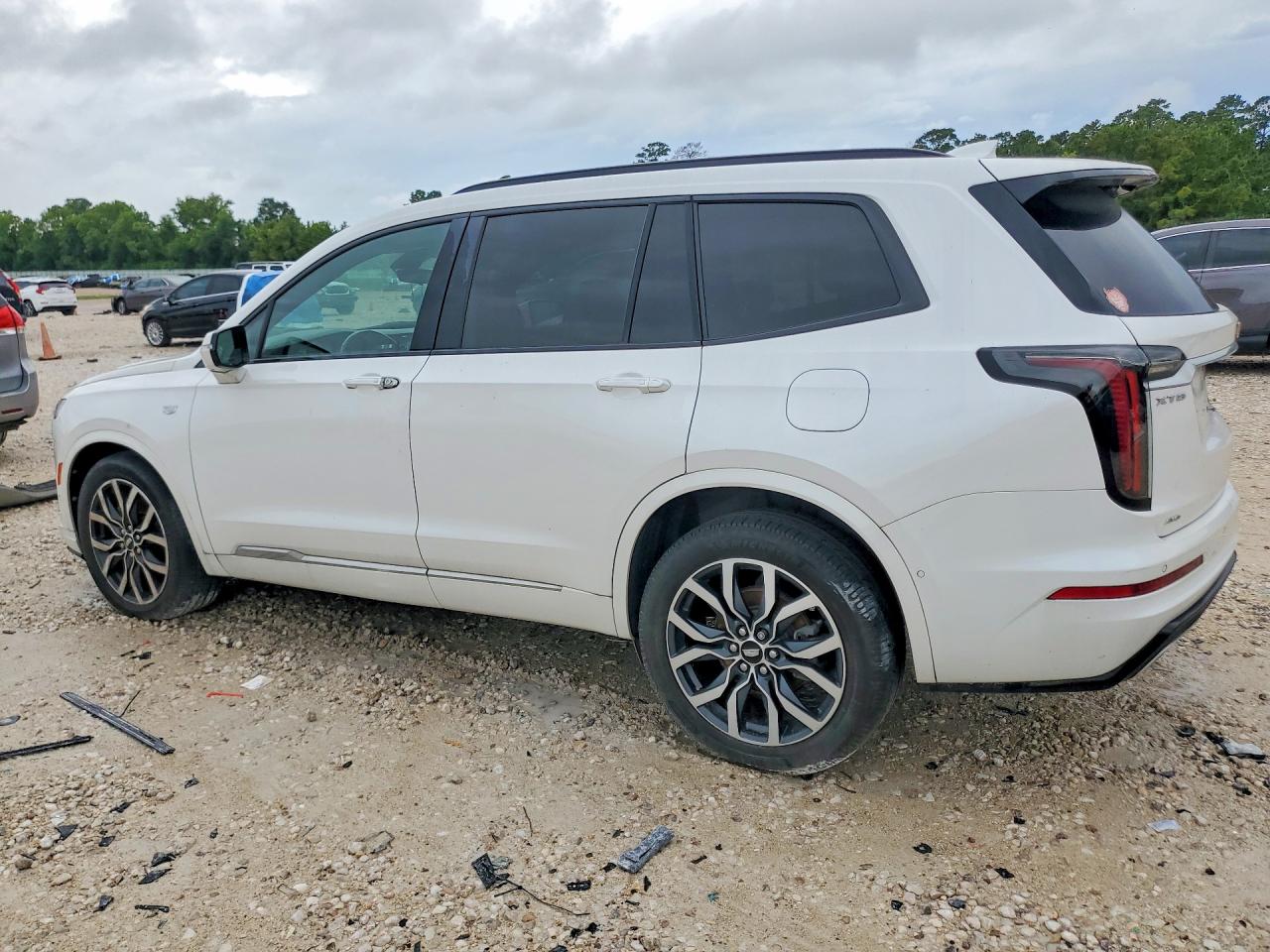 2021 CADILLAC XT6